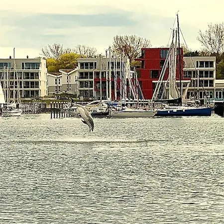 Modernes An Timmendorfer Promenade, 1. Reihe * Timmendorfer Strand